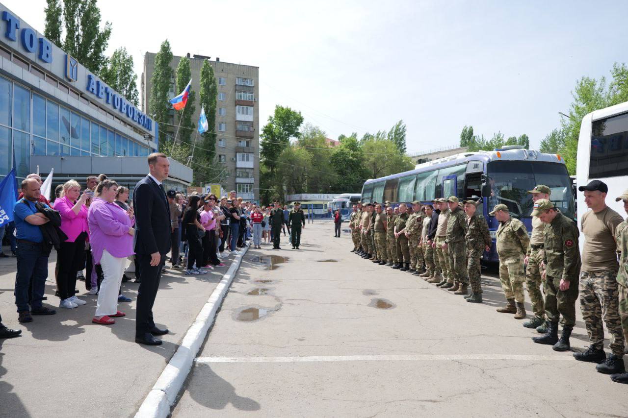 Сегодня вместе с родными и близкими проводили в зону СВО наших бойцов из 99 полка, которые приезжали в отпу.